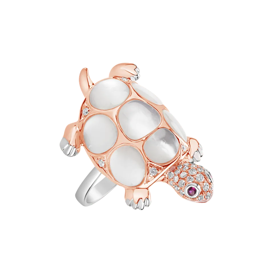 Prsten s bílými a hnědými diamanty, rubíny a perletí Turtle Love