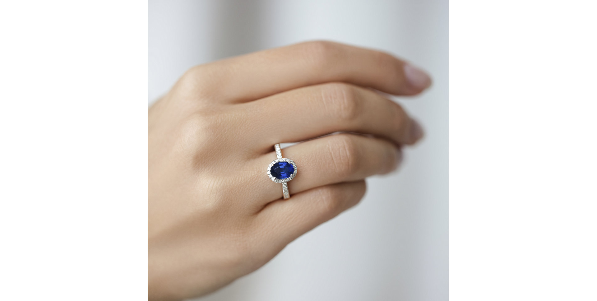 Prsten s safírem a diamanty Princess Desperation