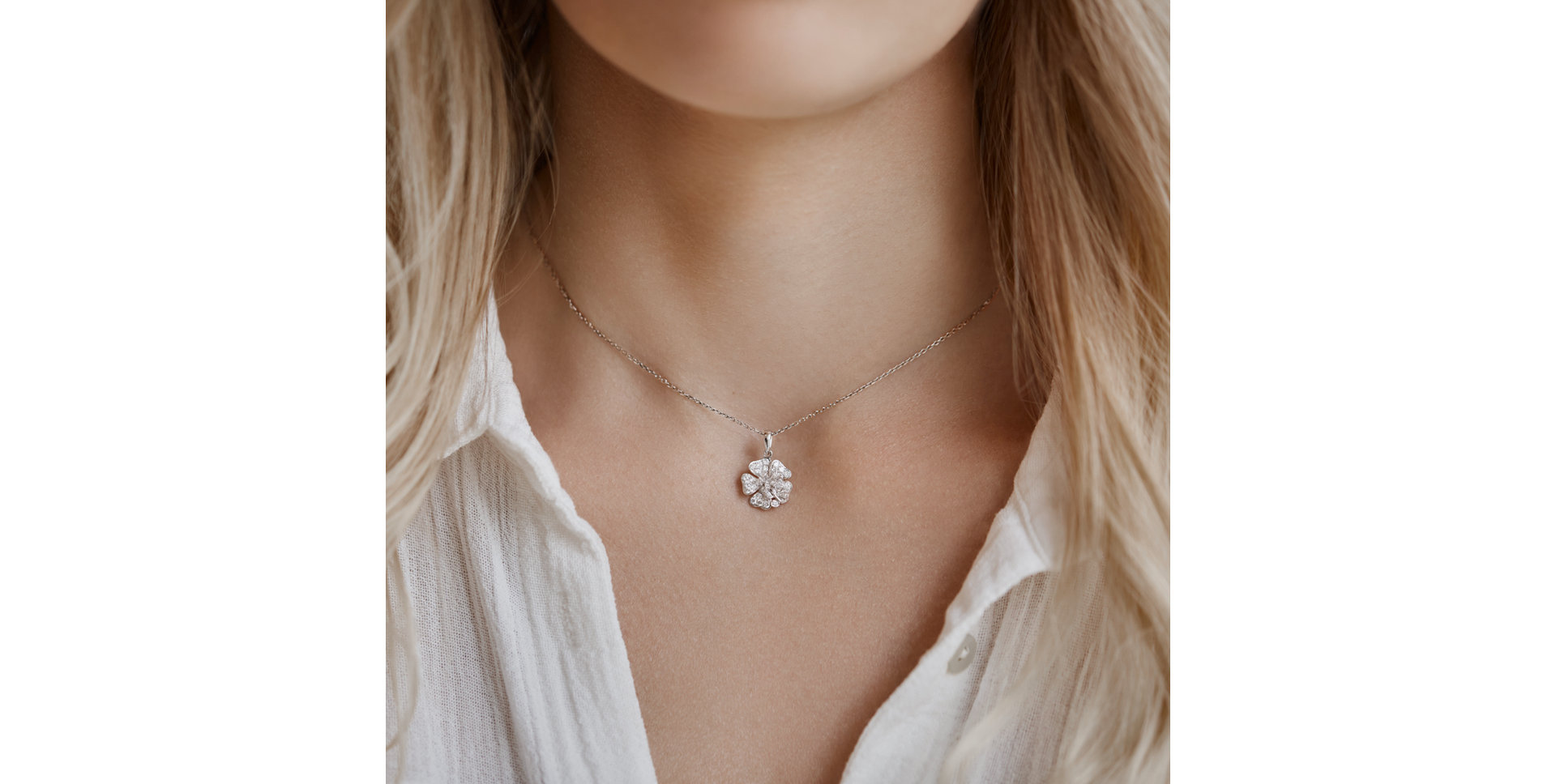 Přívěs s diamanty Flower Star