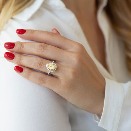 Prsten s bílými a žlutými diamanty Joyful Drop