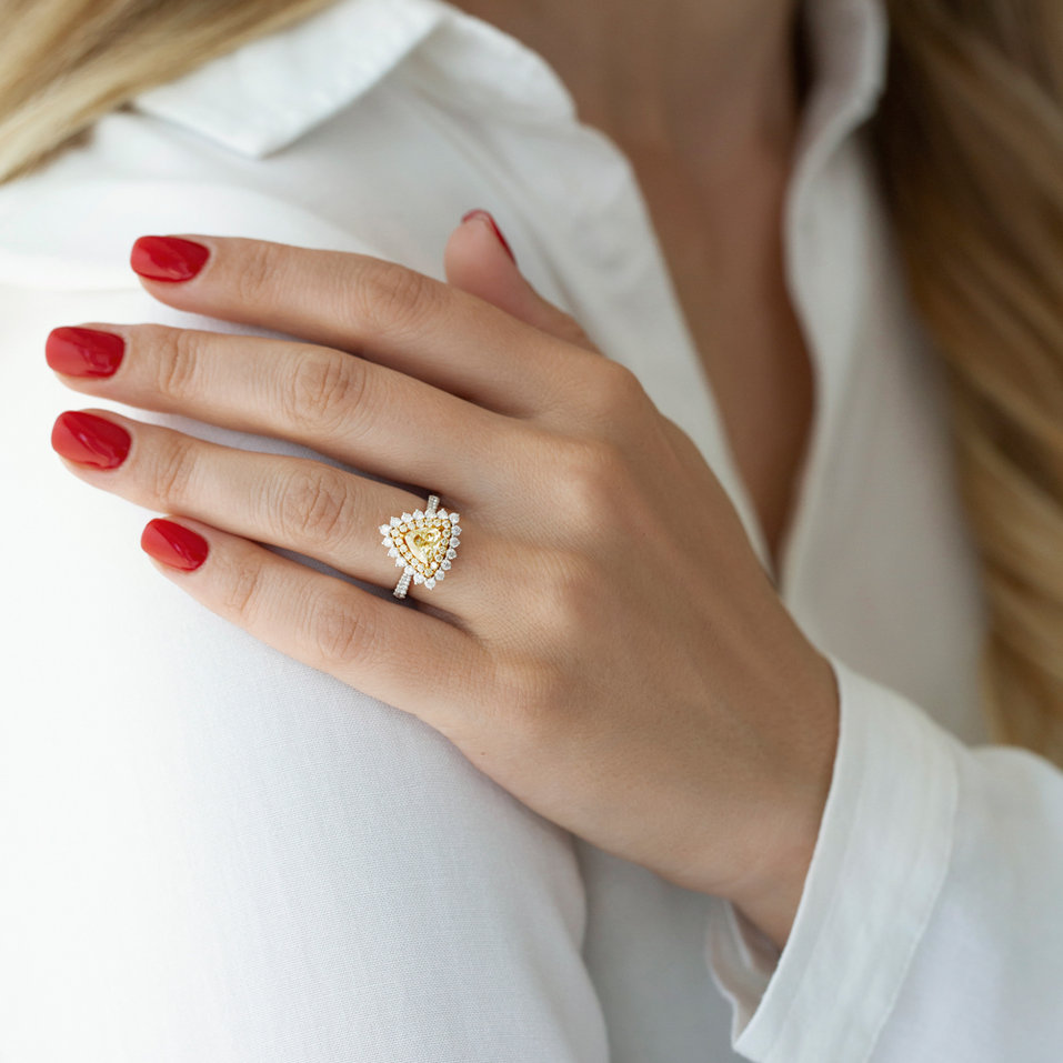 Prsten s bílými a žlutými diamanty Sun Tribute