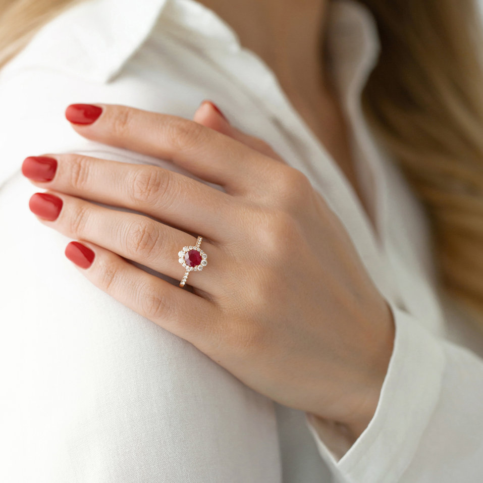 Prsten s rubínem a diamanty Glare