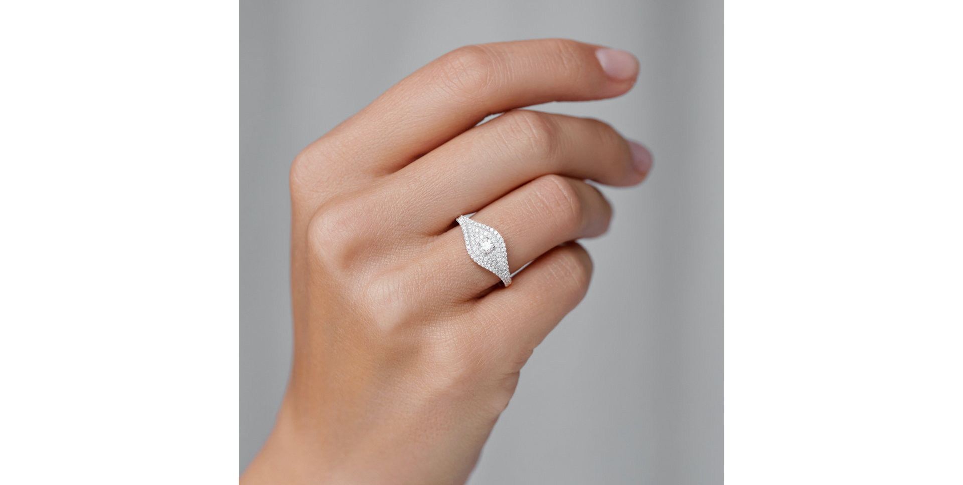 Prsten se smaragdem a diamanty Bright Vision