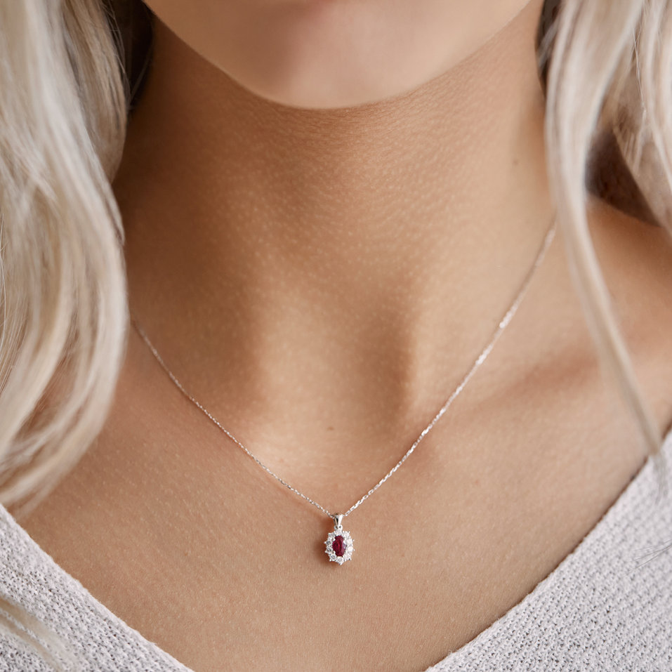 Přívěs se safírem a diamanty Goddess Elegance