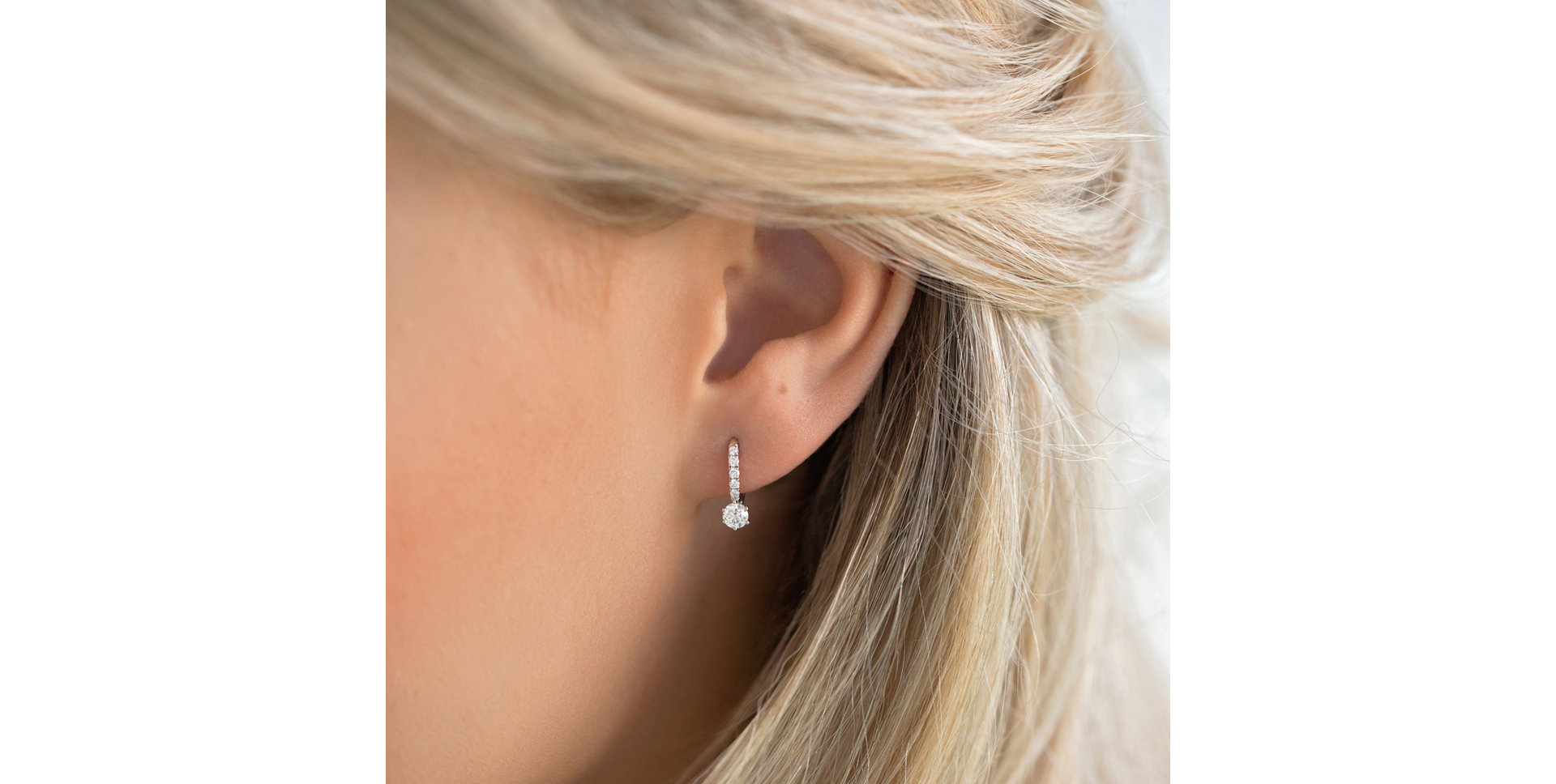 Náušnice s diamanty Essential Glow