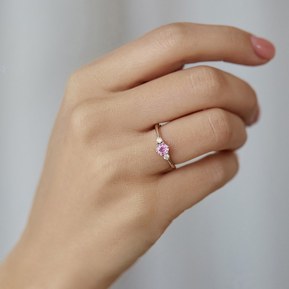 Prsten s rubínem a diamanty Midnight Serenity