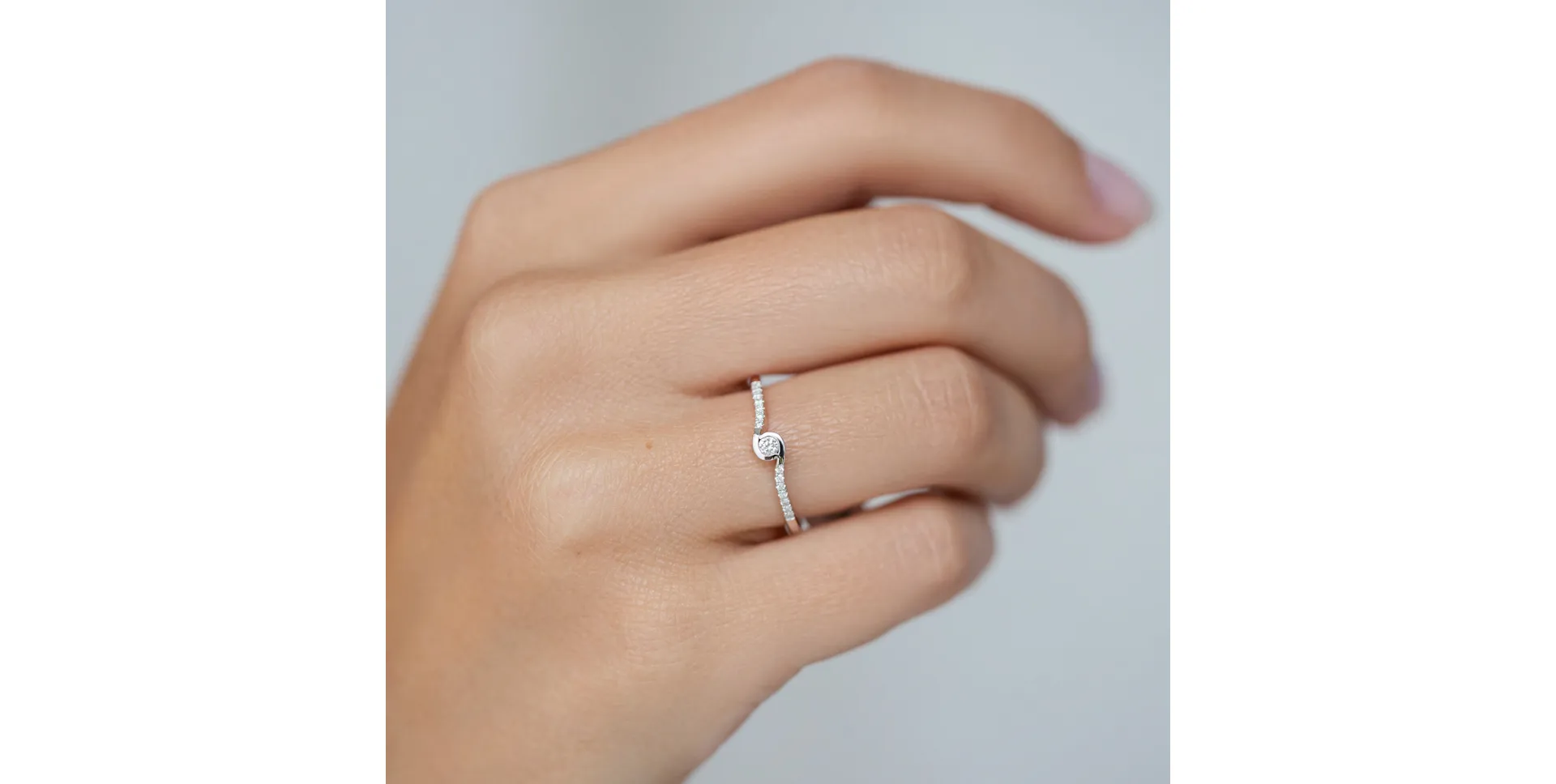 Prsten s diamanty Love Twist