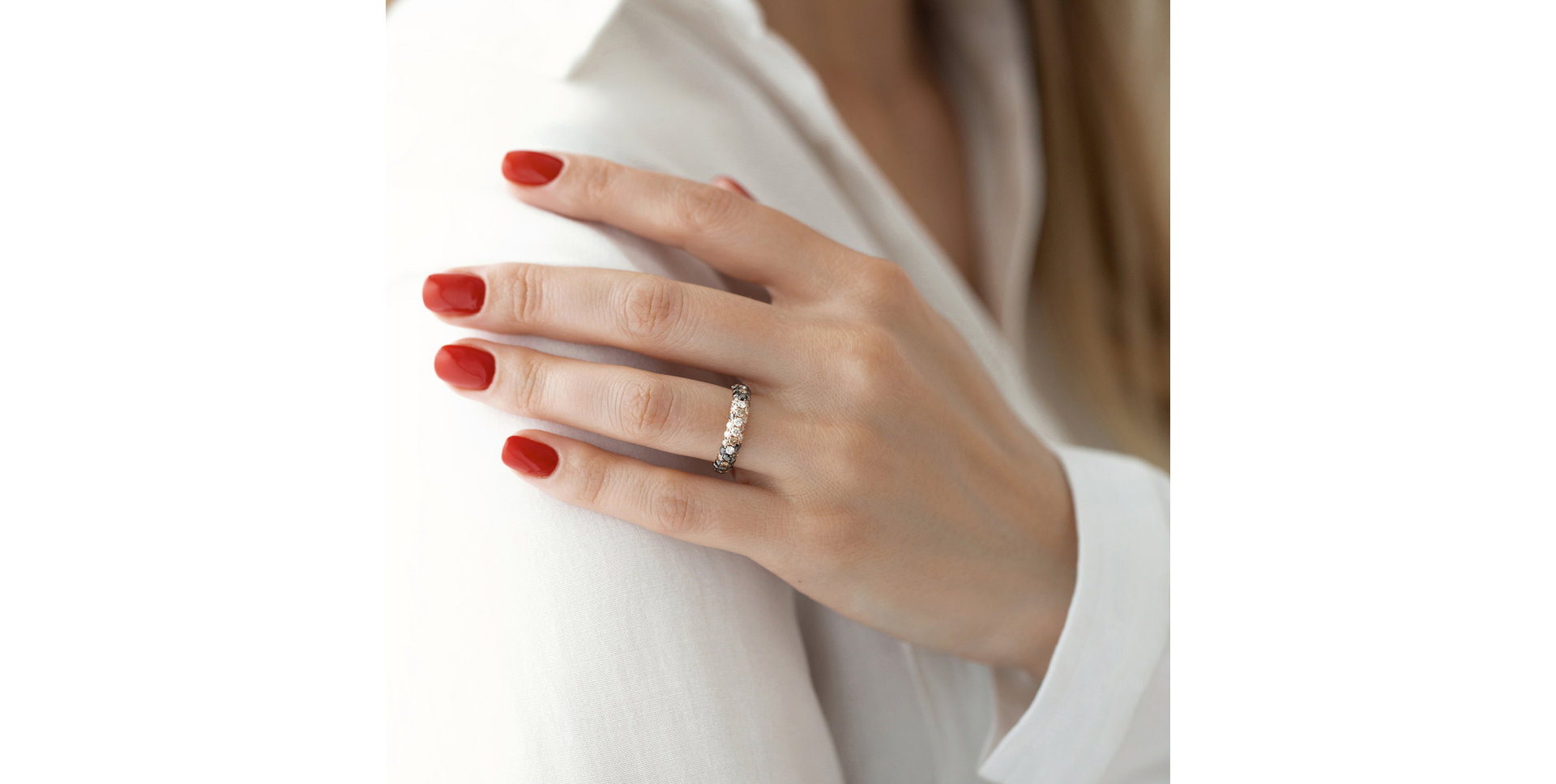 Prsten s bílými, hnědými a černými diamanty Inferno Galaxy