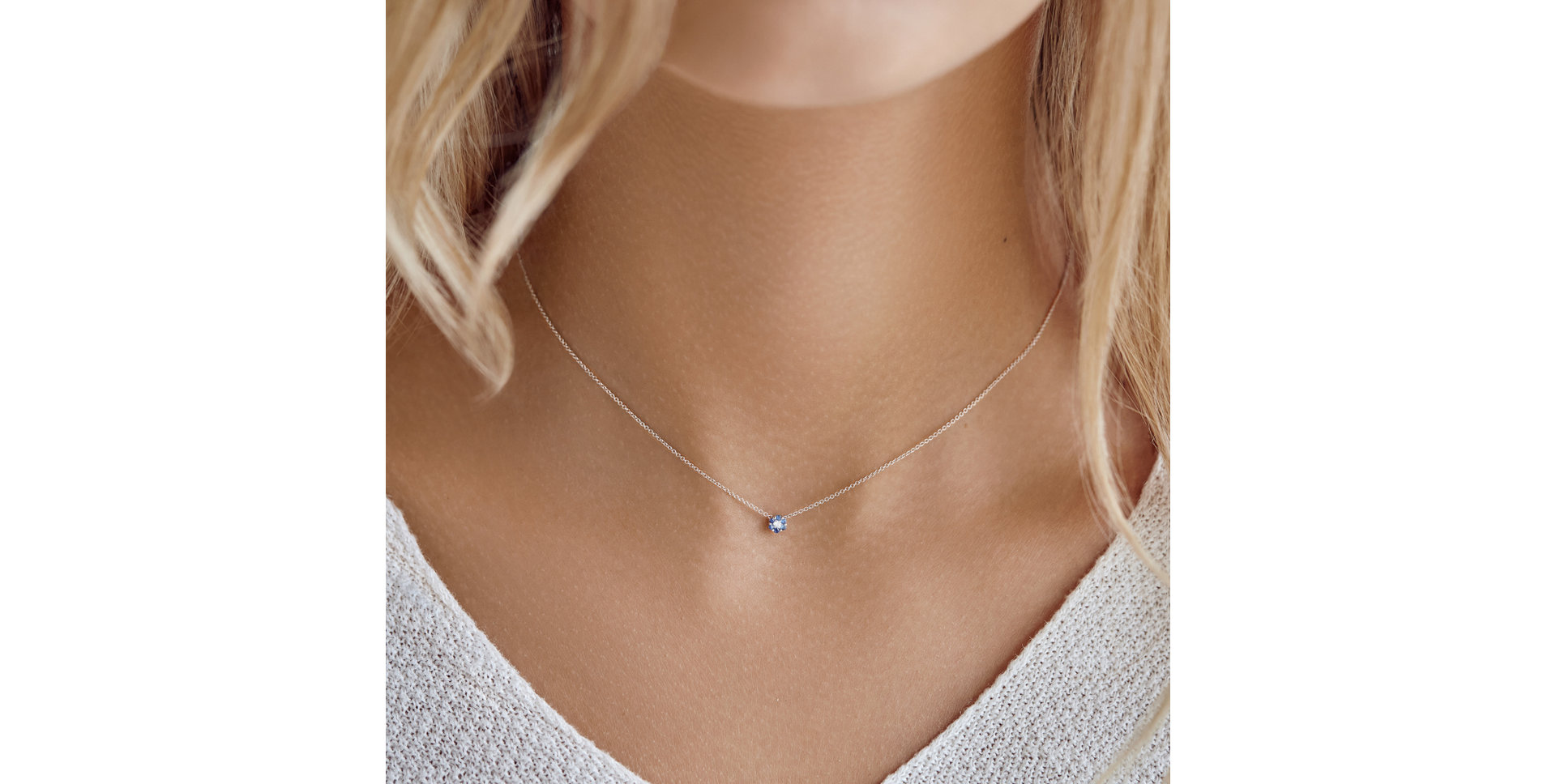 Náhrdelník s diamantem a smaragdy Shiny Flower