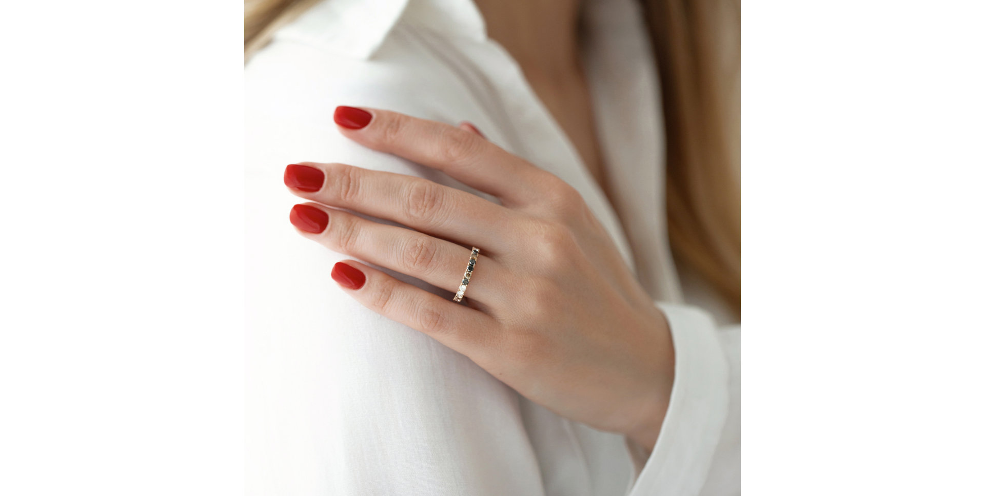 Prsten s černými, hnědými a bílými diamanty Eternal Promise