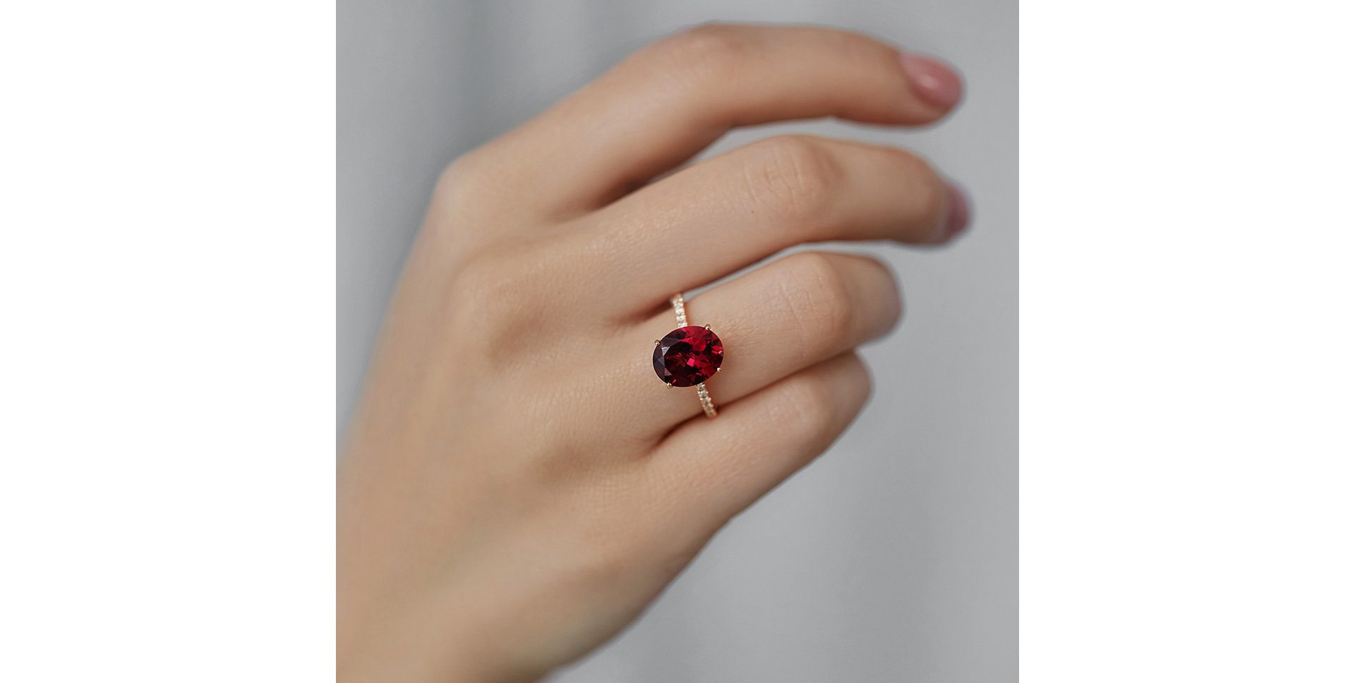 Prsten s turmalínem a diamanty Luxury Embrace