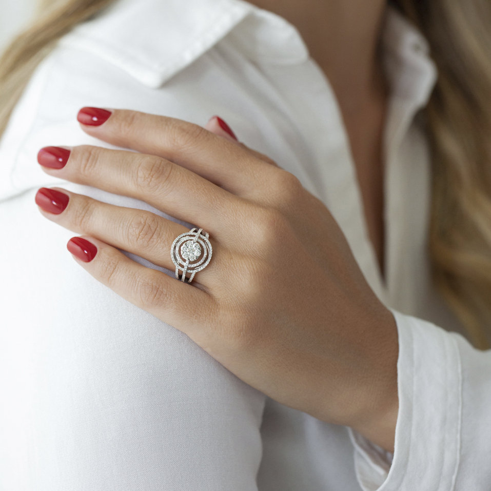 Prsten s diamanty Flower Maze