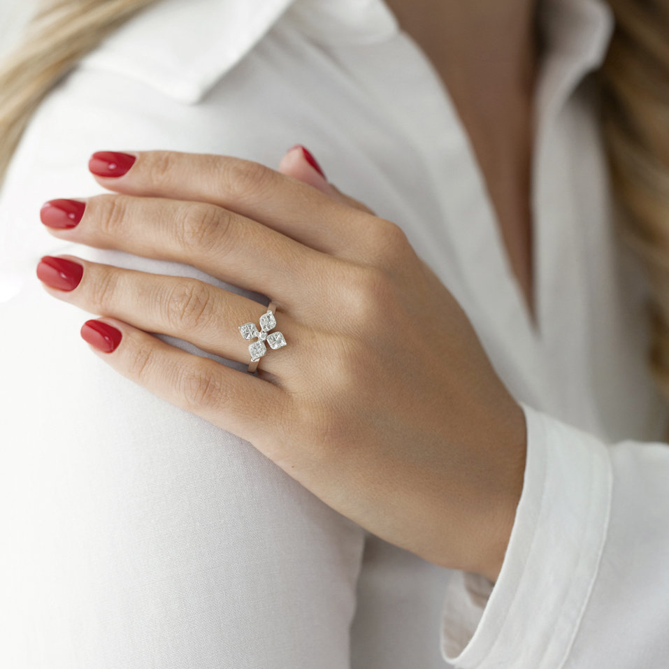 Prsten s diamanty Melaine