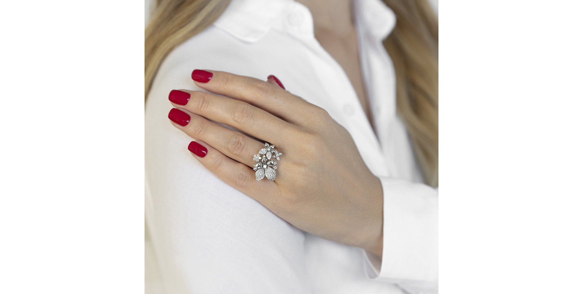 Prsten s diamanty Floral Enigma