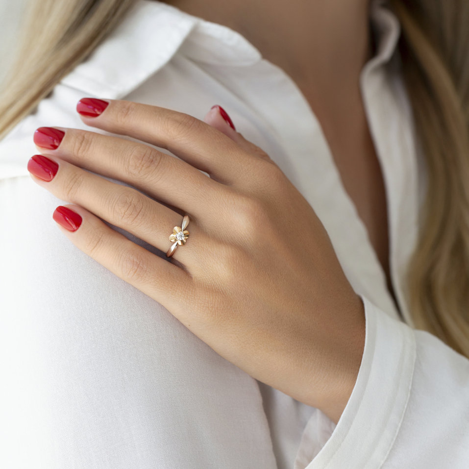 Prsten s diamantem Flower Love