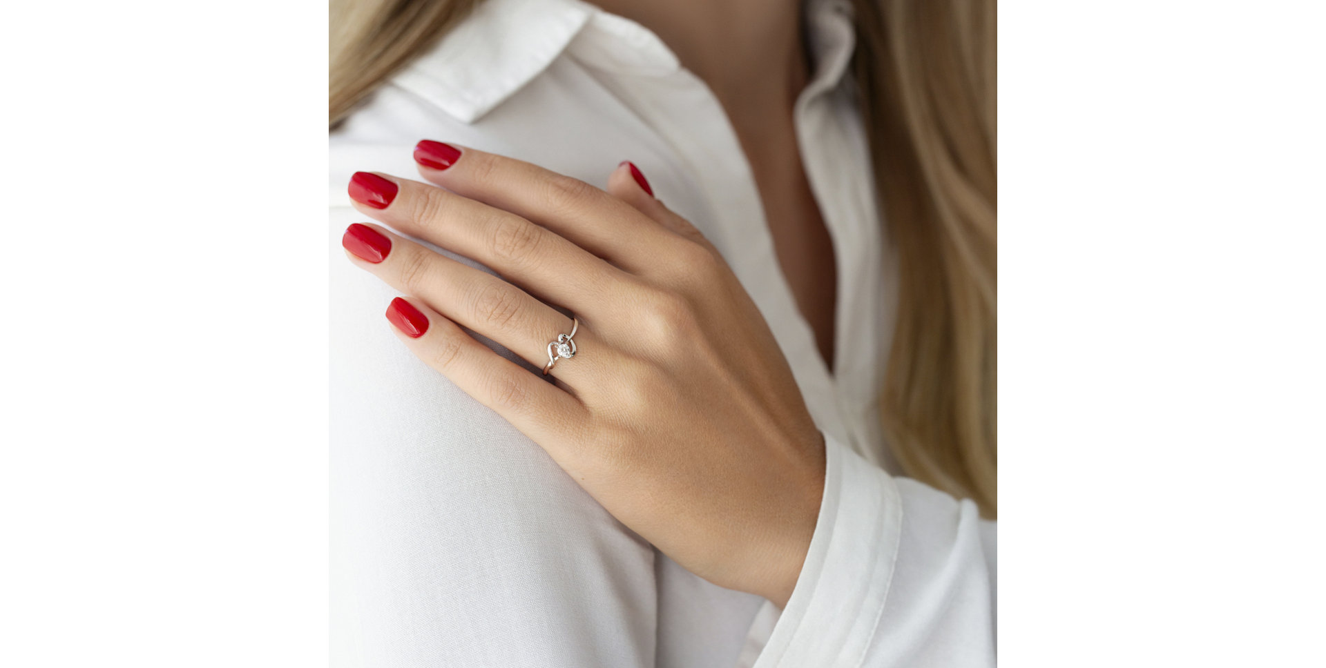 Prsten s diamantem Message