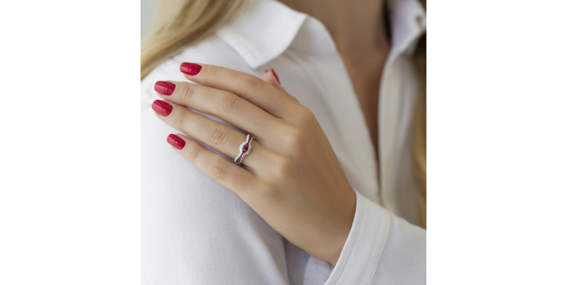 Prsten s diamanty a safíry Fiore