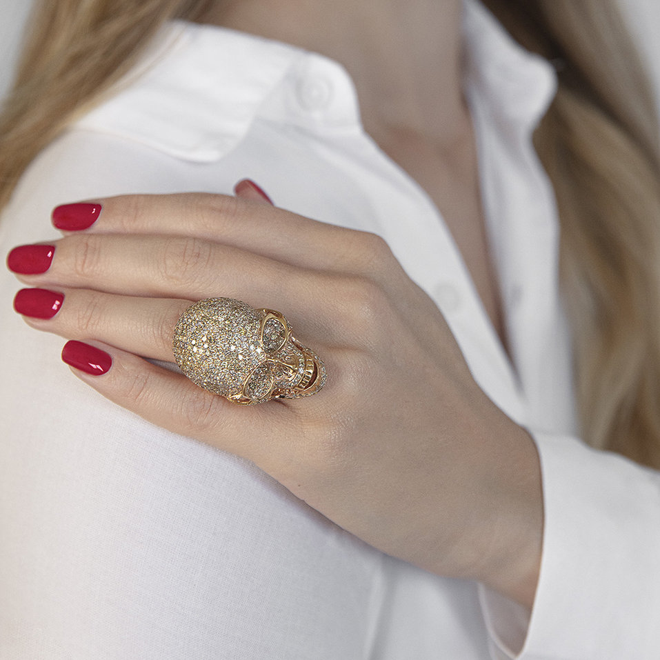 Prsten s bílými a hnědými diamanty Diamond Skull