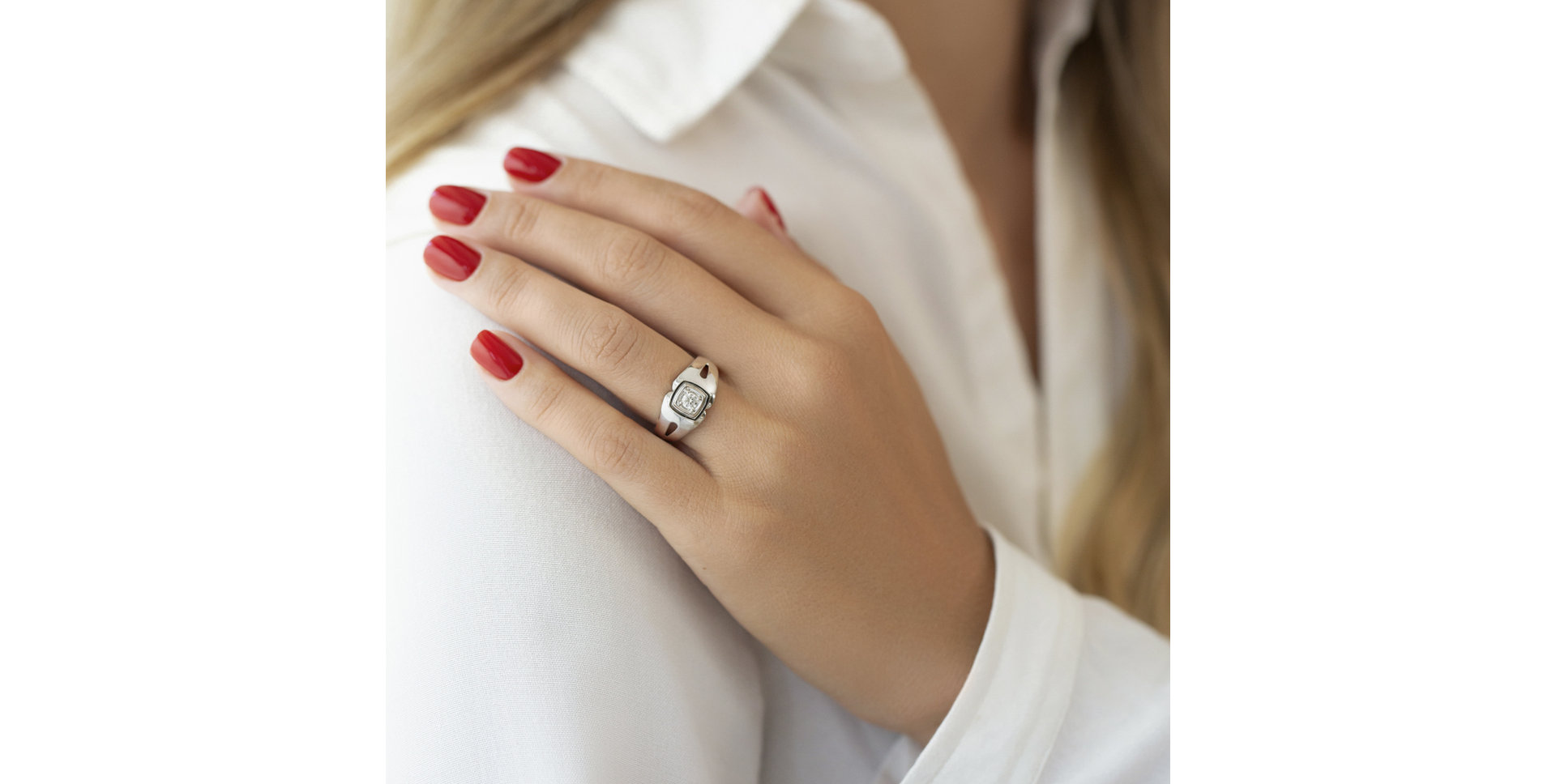 Prsten s diamantem Moon Sin