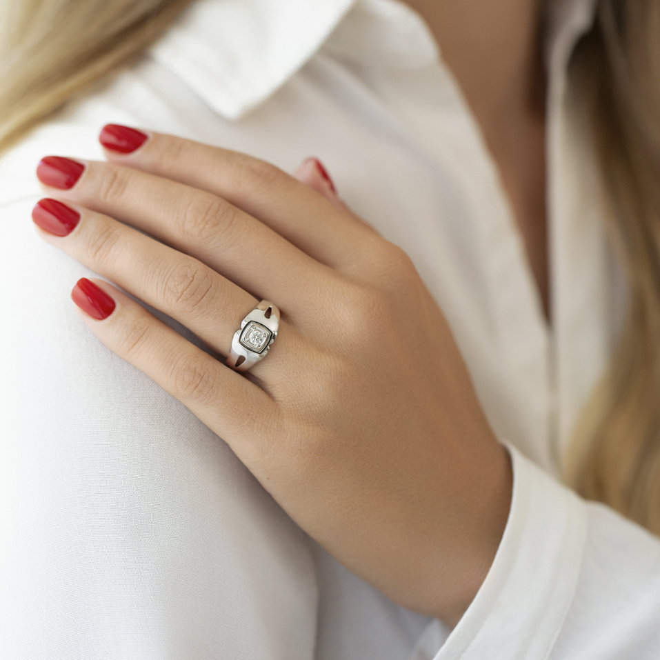 Prsten s diamantem Moon Sin