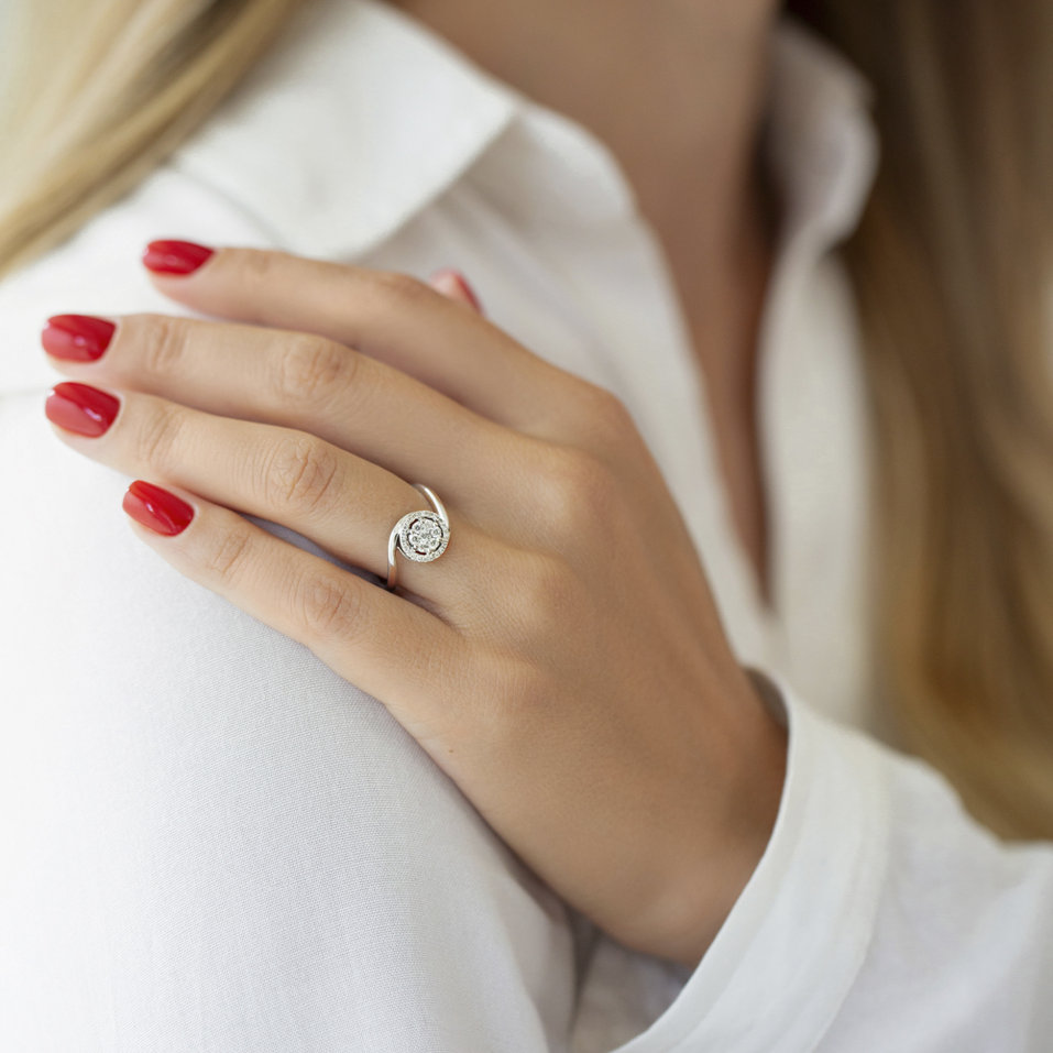 Prsten s diamanty Orion Galaxy