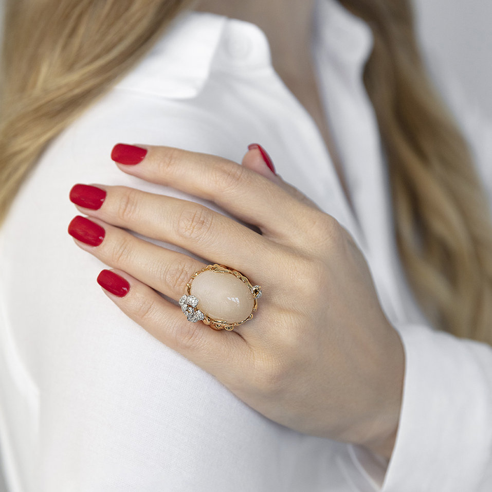 Prsten s měsíčním kamenem a diamanty Deloras