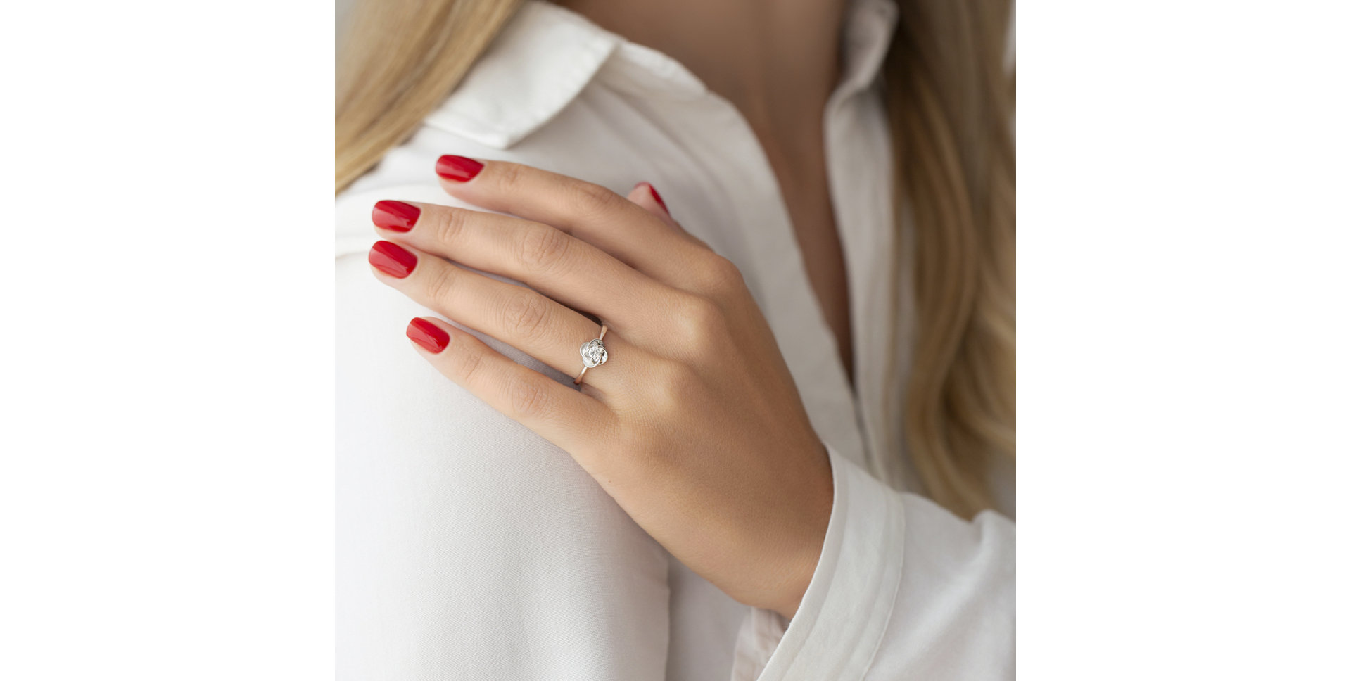 Prsten s diamantem Minimalist Flower