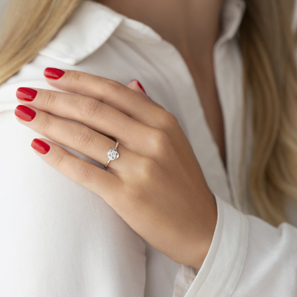 Prsten s diamantem Minimalist Flower