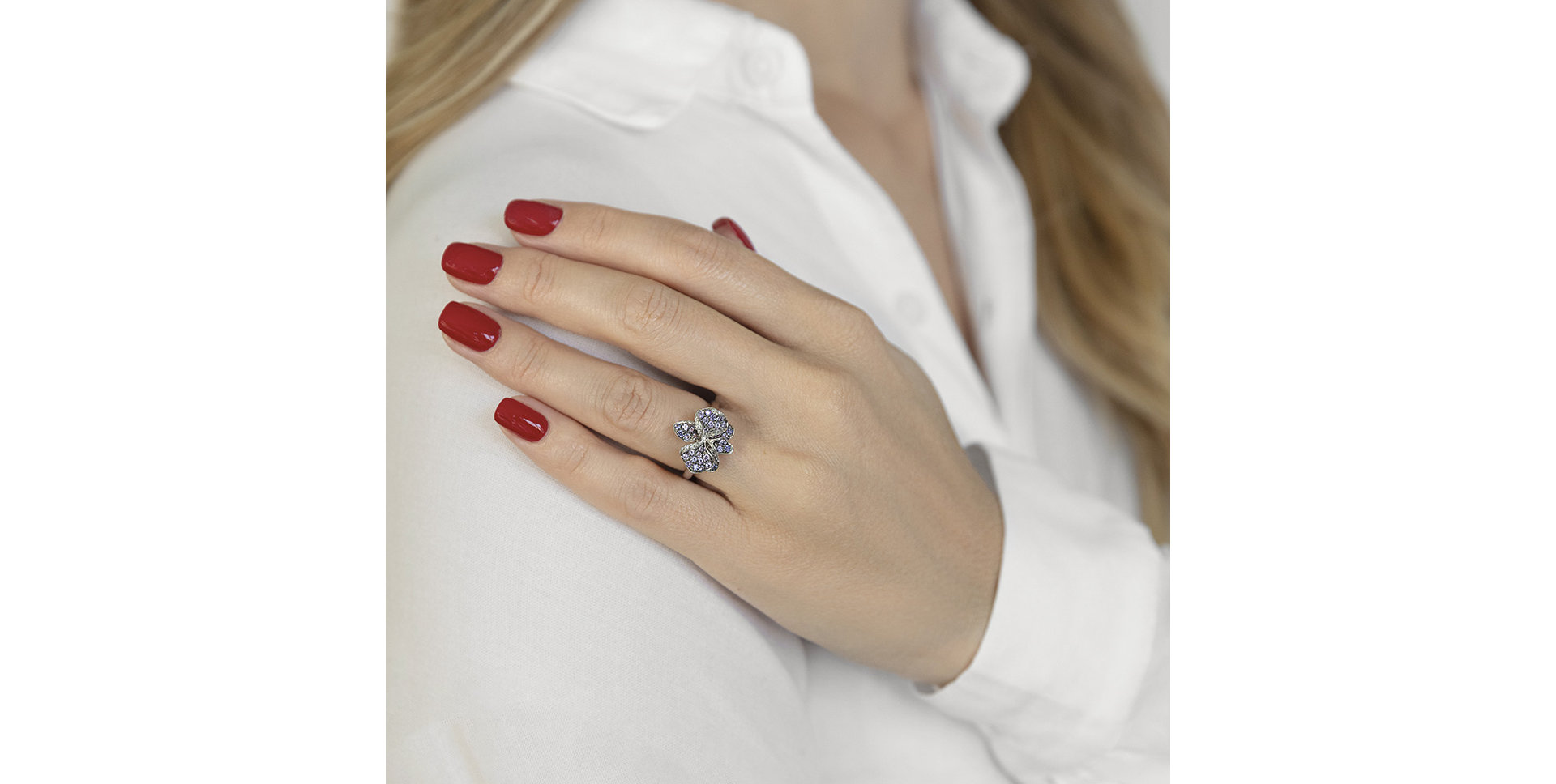 Prsten s diamanty a safíry Noble Orchid