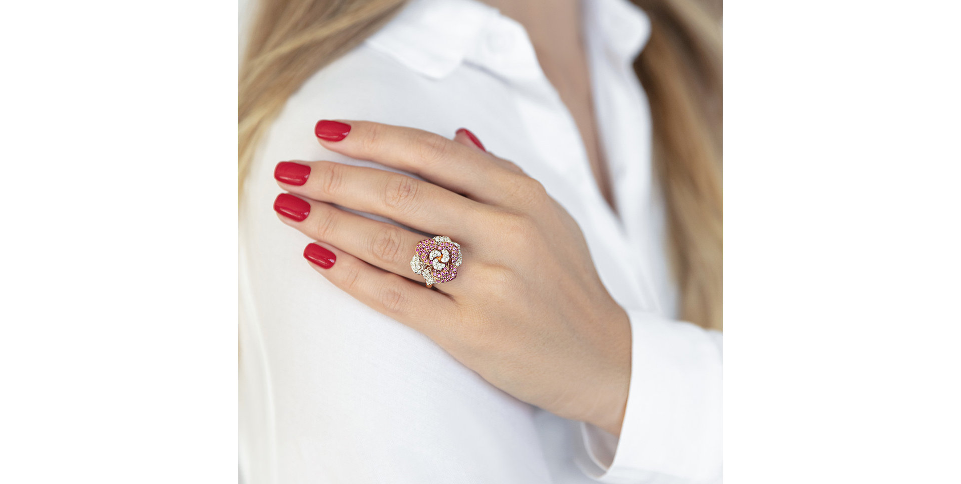 Prsten s diamanty a safíry Exotic Magnolia