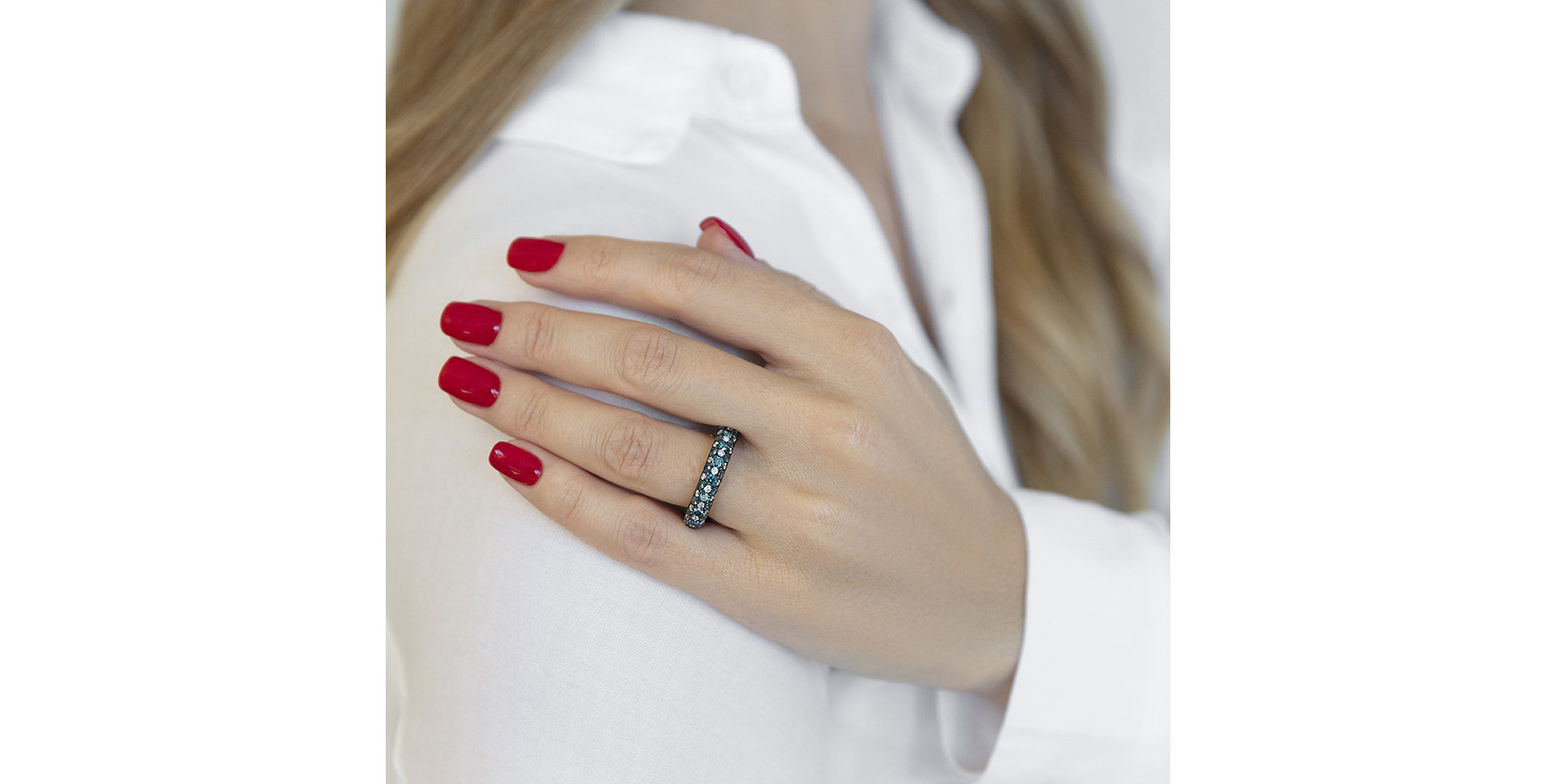 Prsten s bílými a modrými diamanty Blue Lagoon