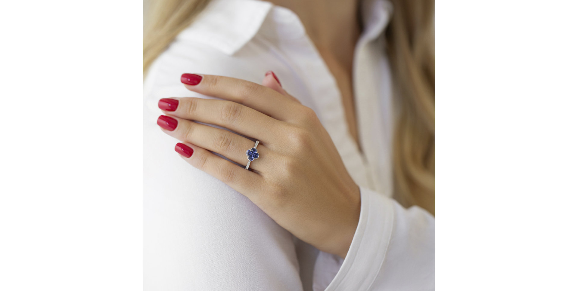 Prsten se safíry a diamanty Beatrix