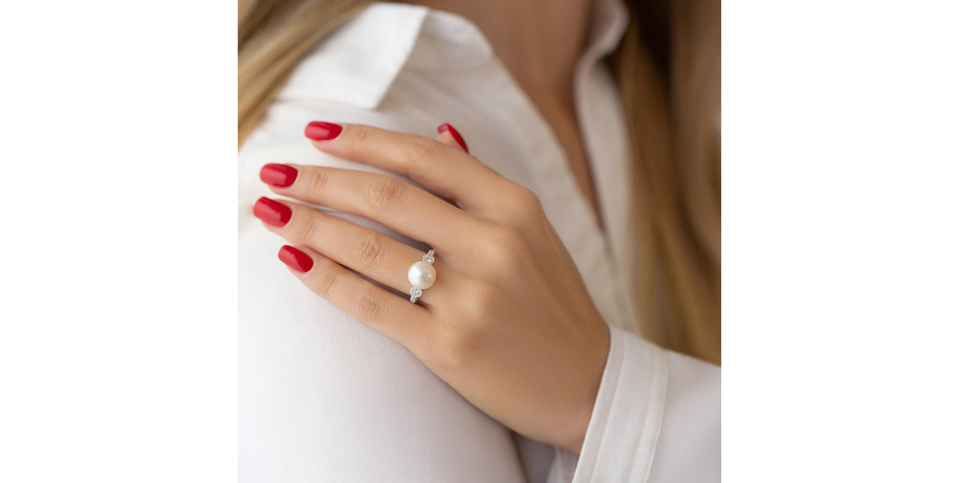 Prsten s perlou a diamanty Drowning