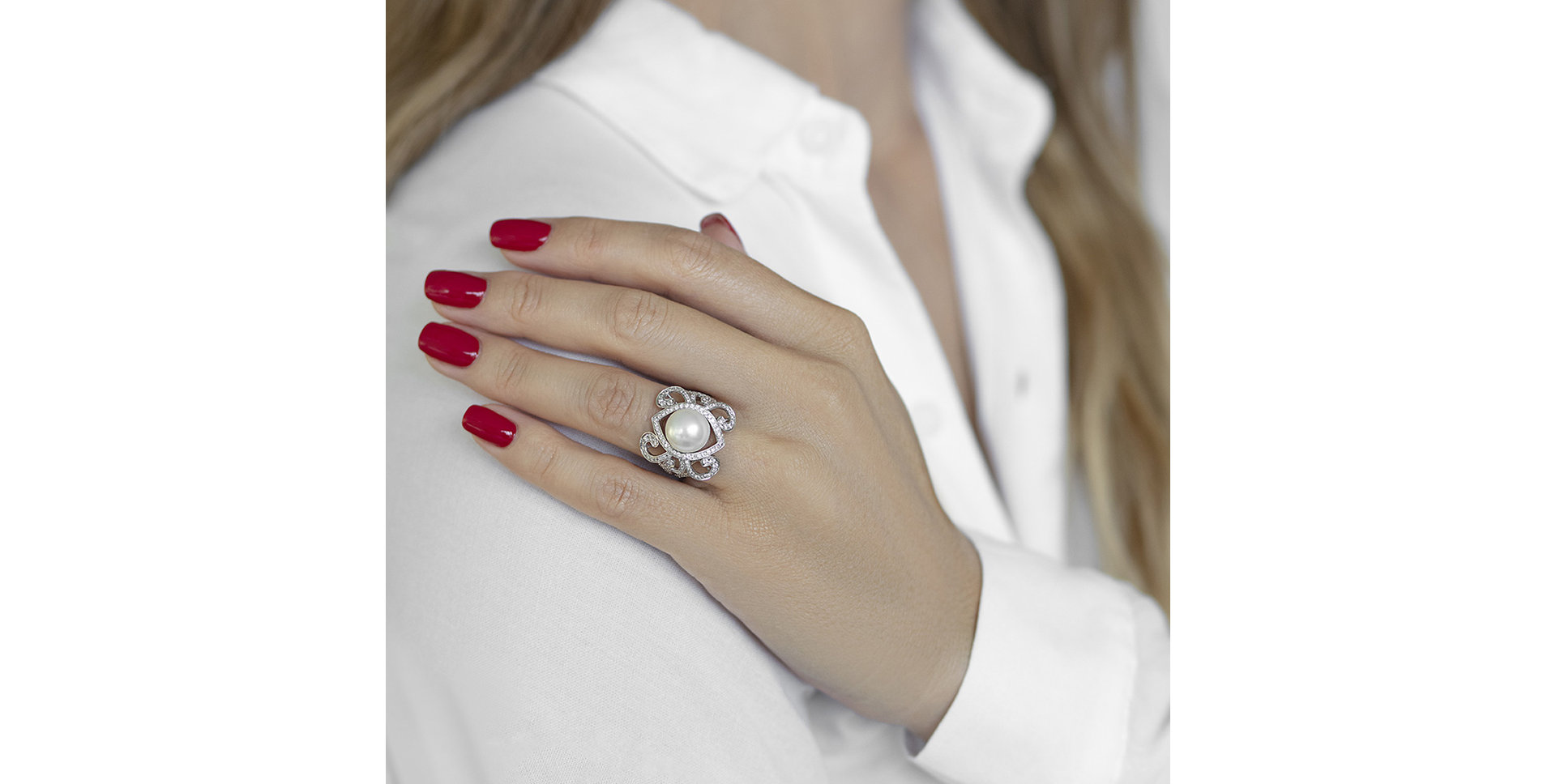 Prsten s perlou a diamanty White Countess