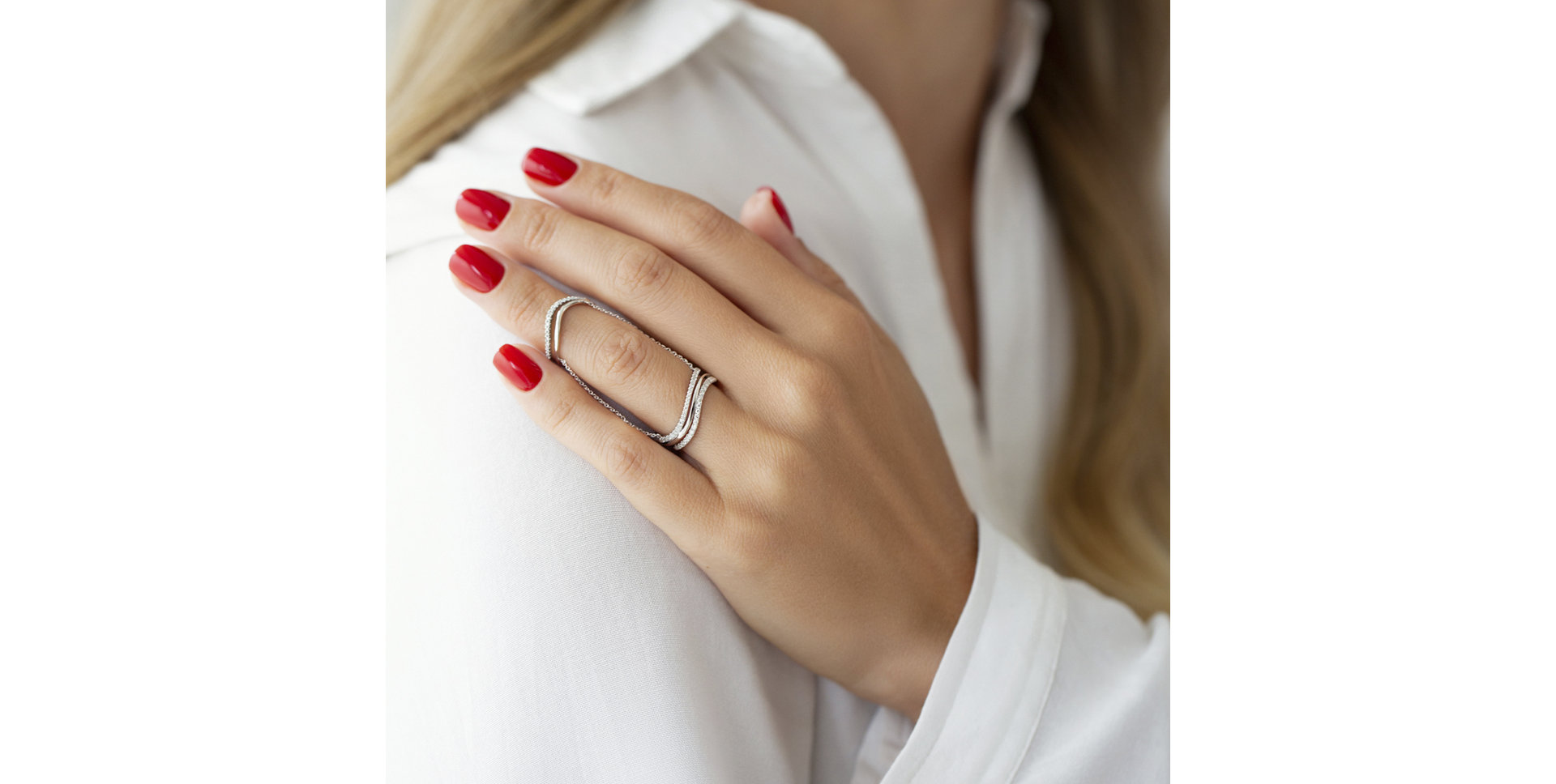 Prsten s diamanty Meghan