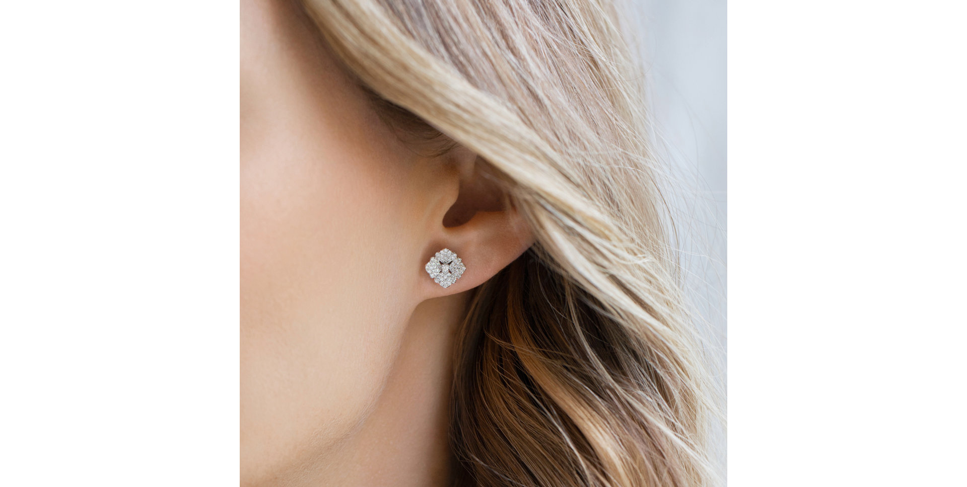 Náušnice s diamanty Moon Flora