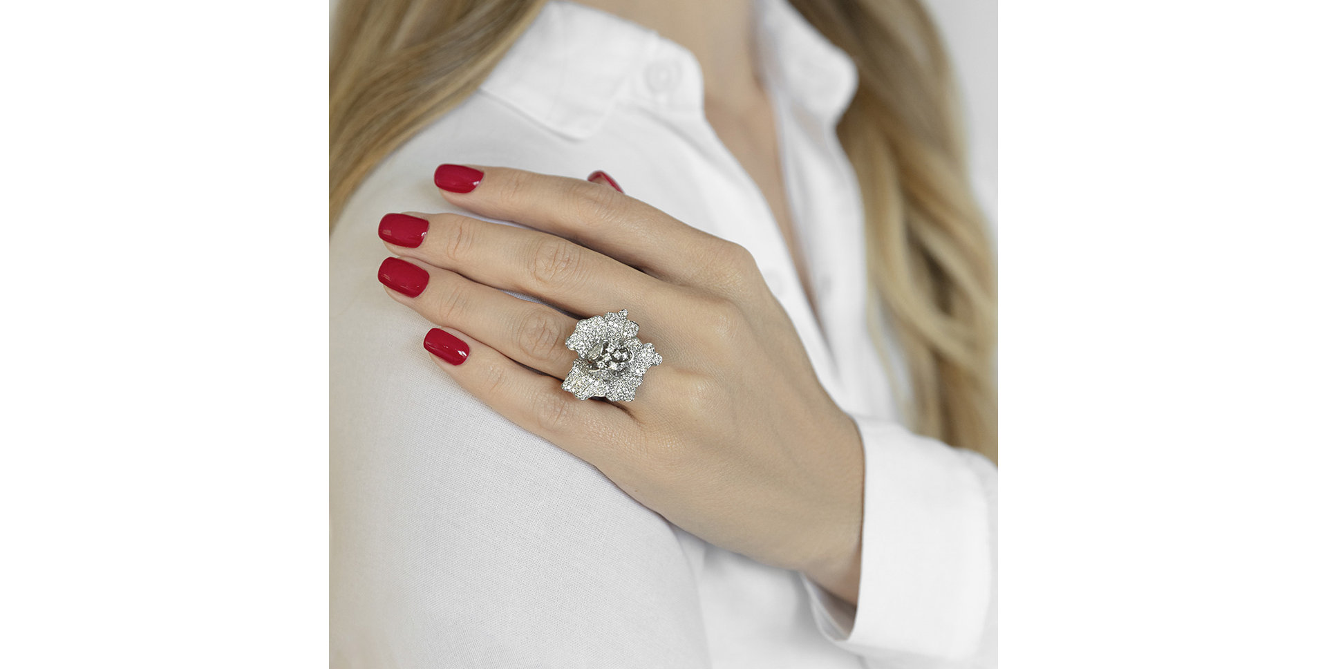 Prsten s diamanty Queen flower