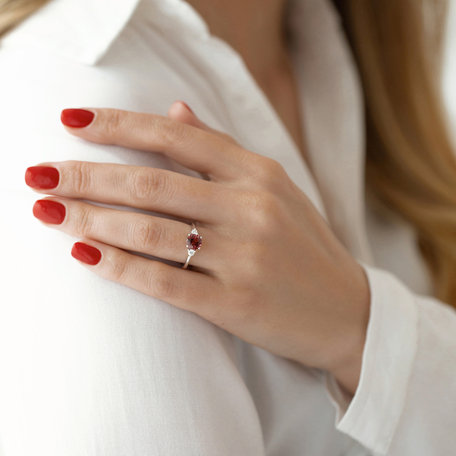 Prsten s rubínem a diamanty Katniss