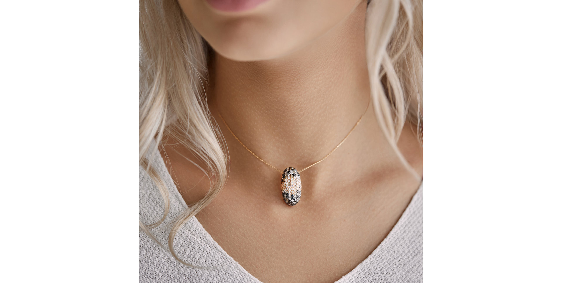 Přívěs s bílými, hnědými a černými diamanty Inferno Planet