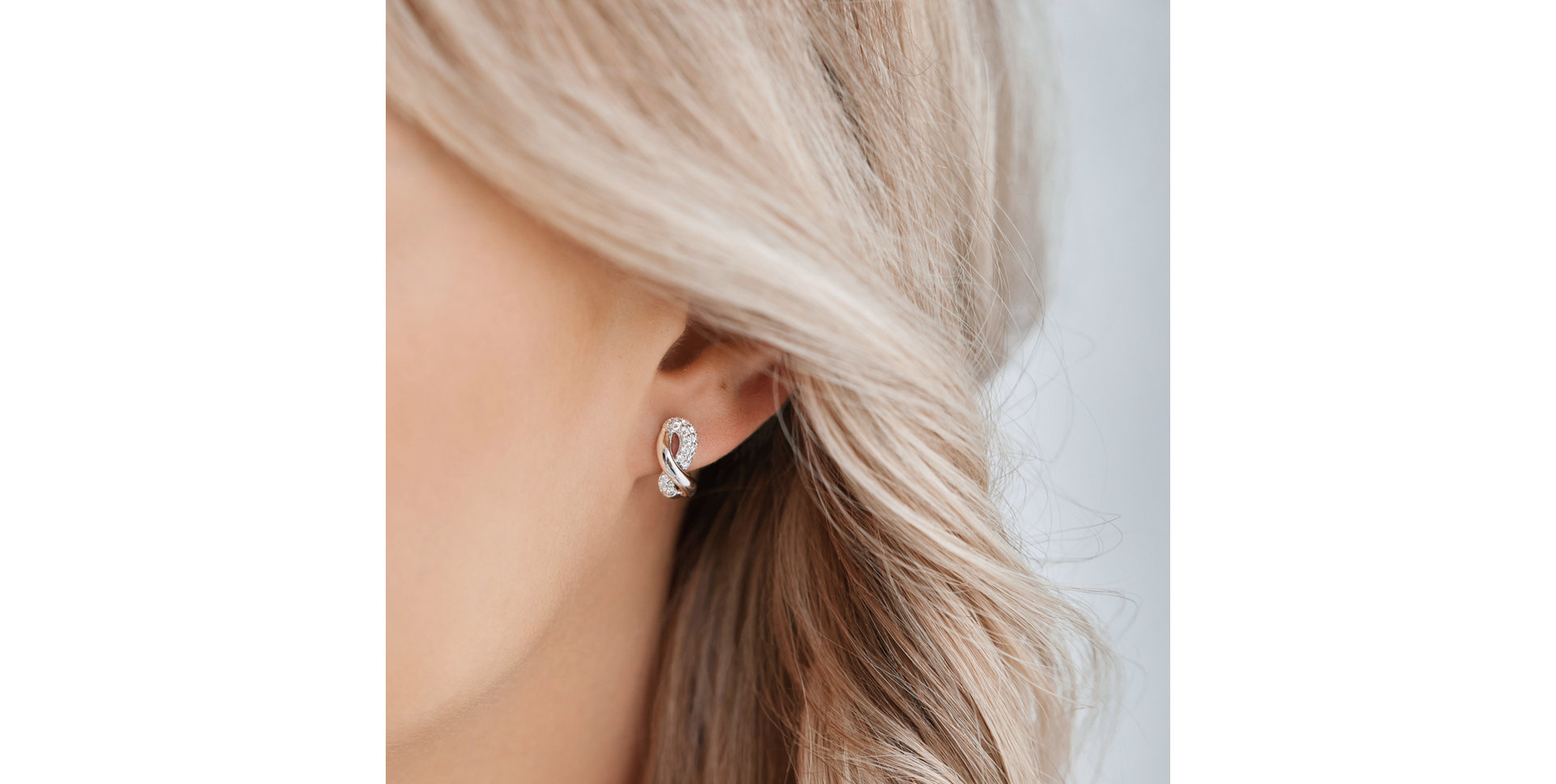 Náušnice s diamanty Moon Infinity