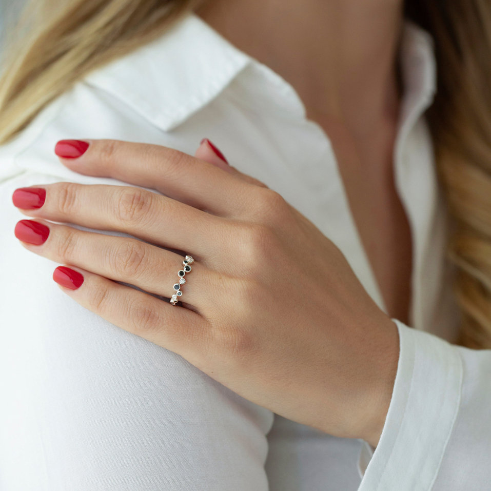 Prsten s bílými, hnědými a černými diamanty Virgin Tears