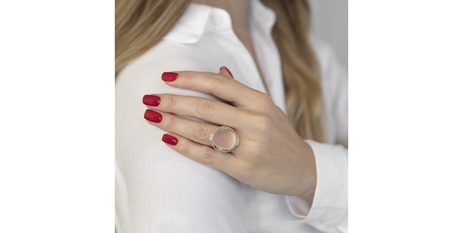 Prsten s růženínem a diamanty Majestic Crown