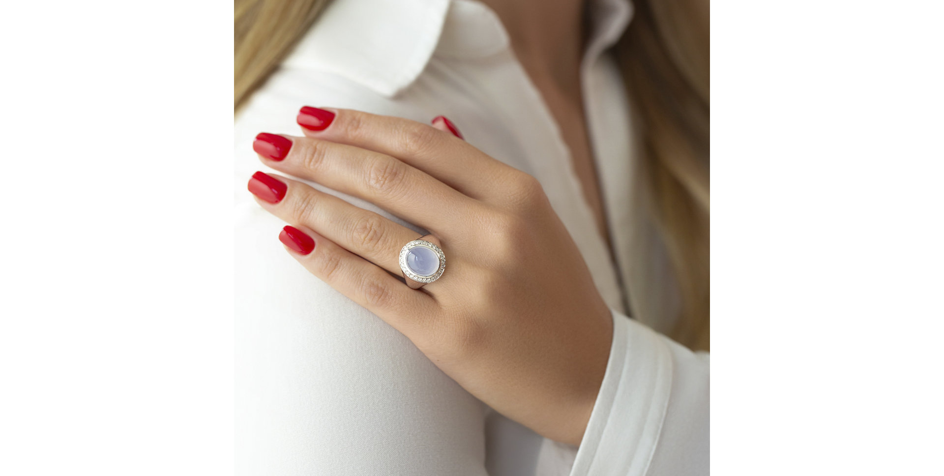 Prsten s chalcedonem a diamanty Mistress Moonlight