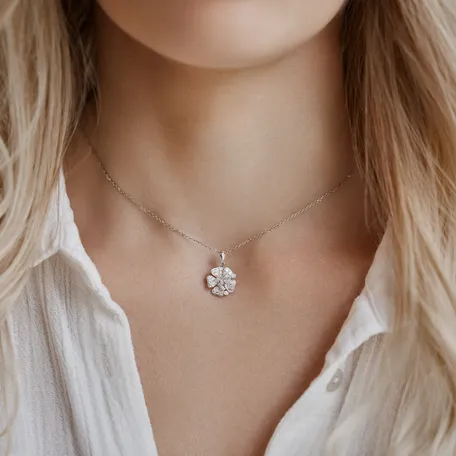 Přívěs s diamanty Flower Star