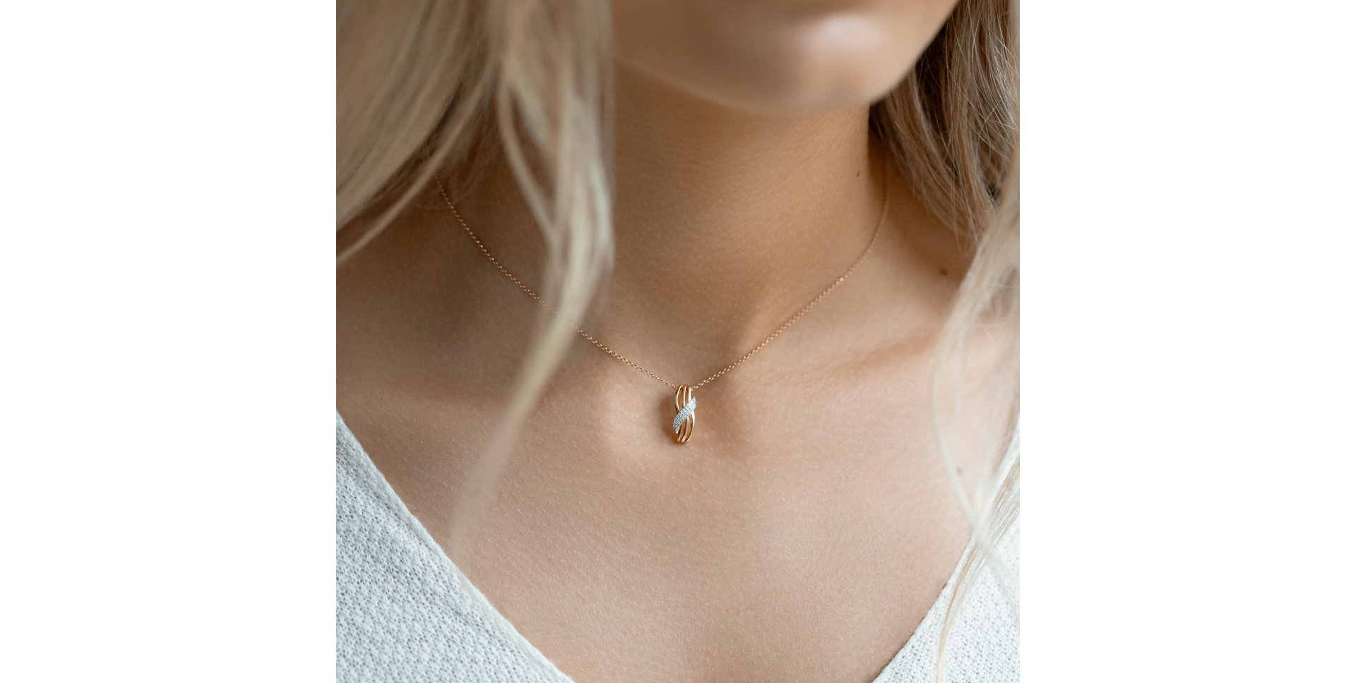 Přívěs s diamanty Alluring Waves