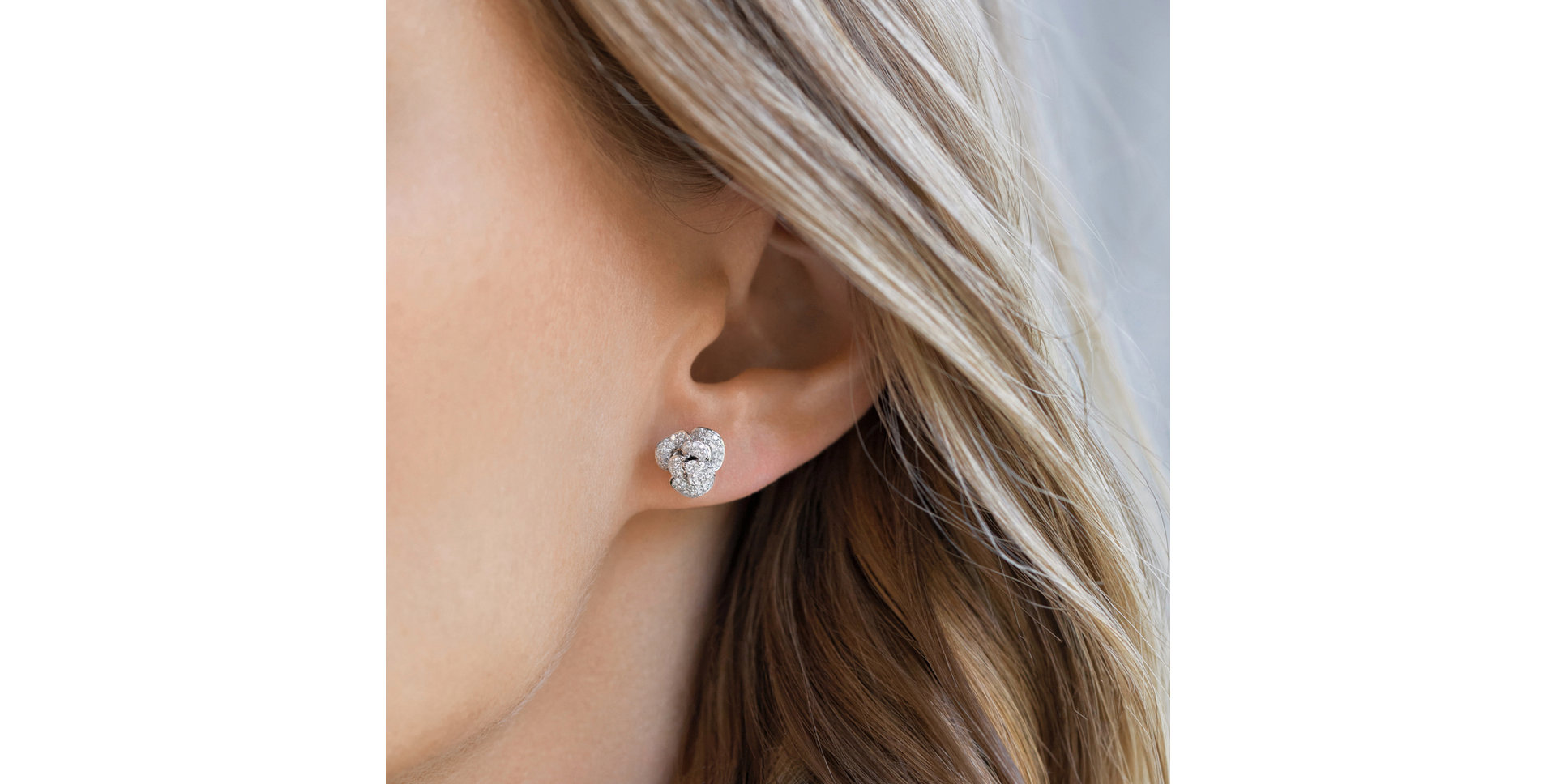 Náušnice s diamanty Radiant Flower