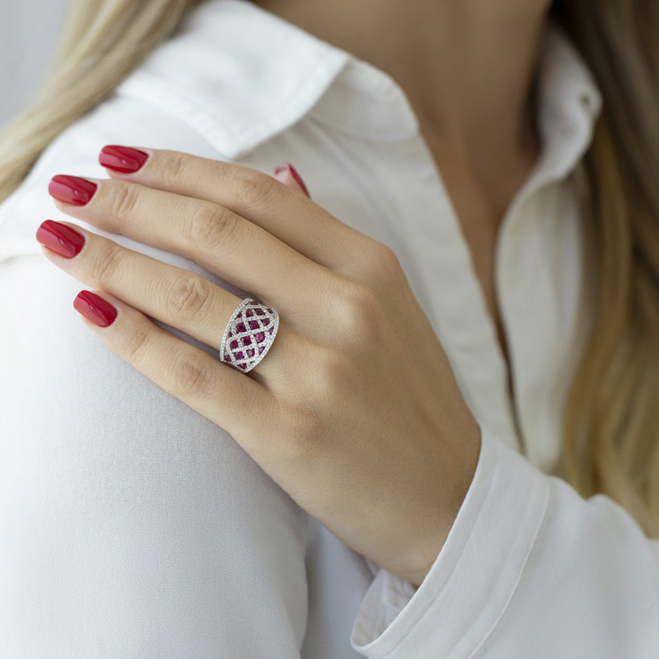Prsten s diamanty a rubíny Delphine