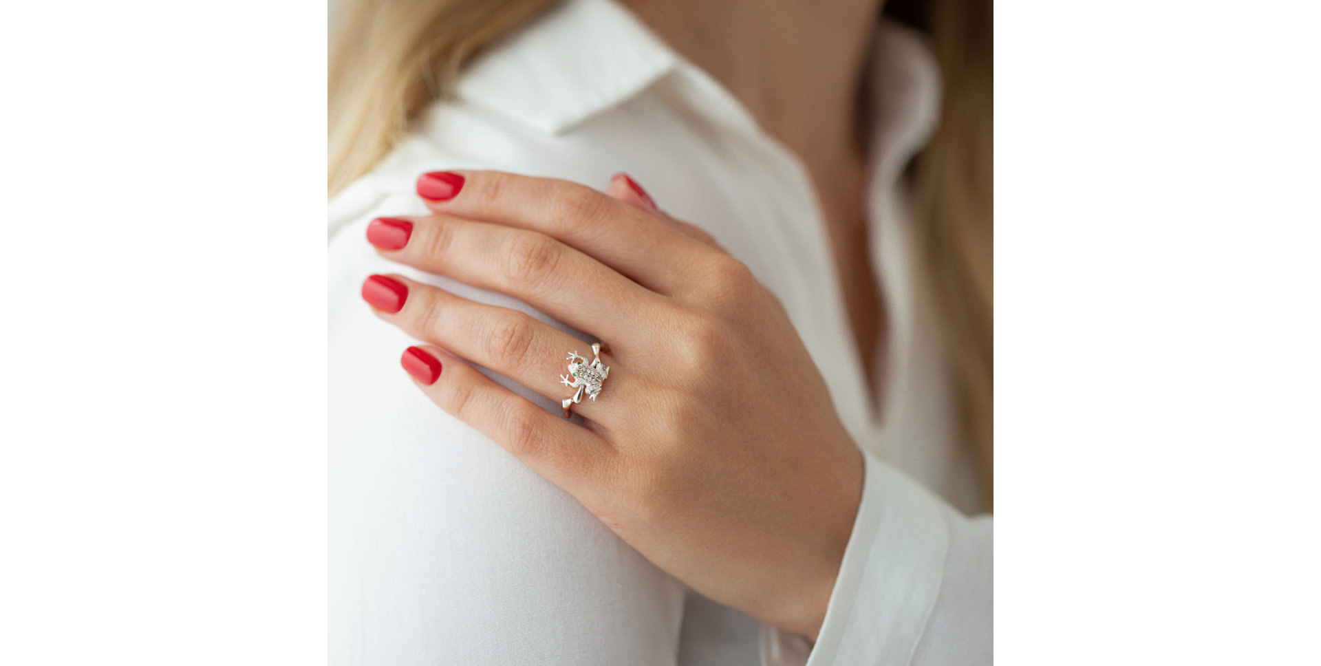 Prsten s diamanty a granáty Noble Frog