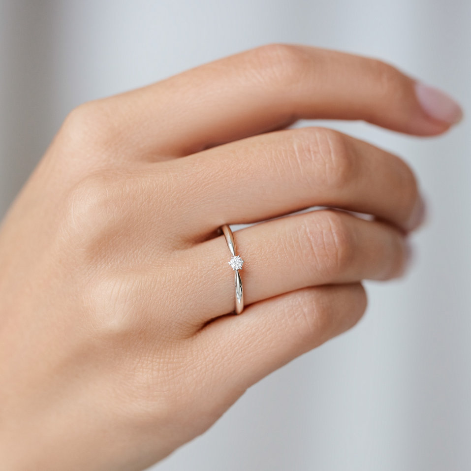 Prsten s diamantem Eternal Joy