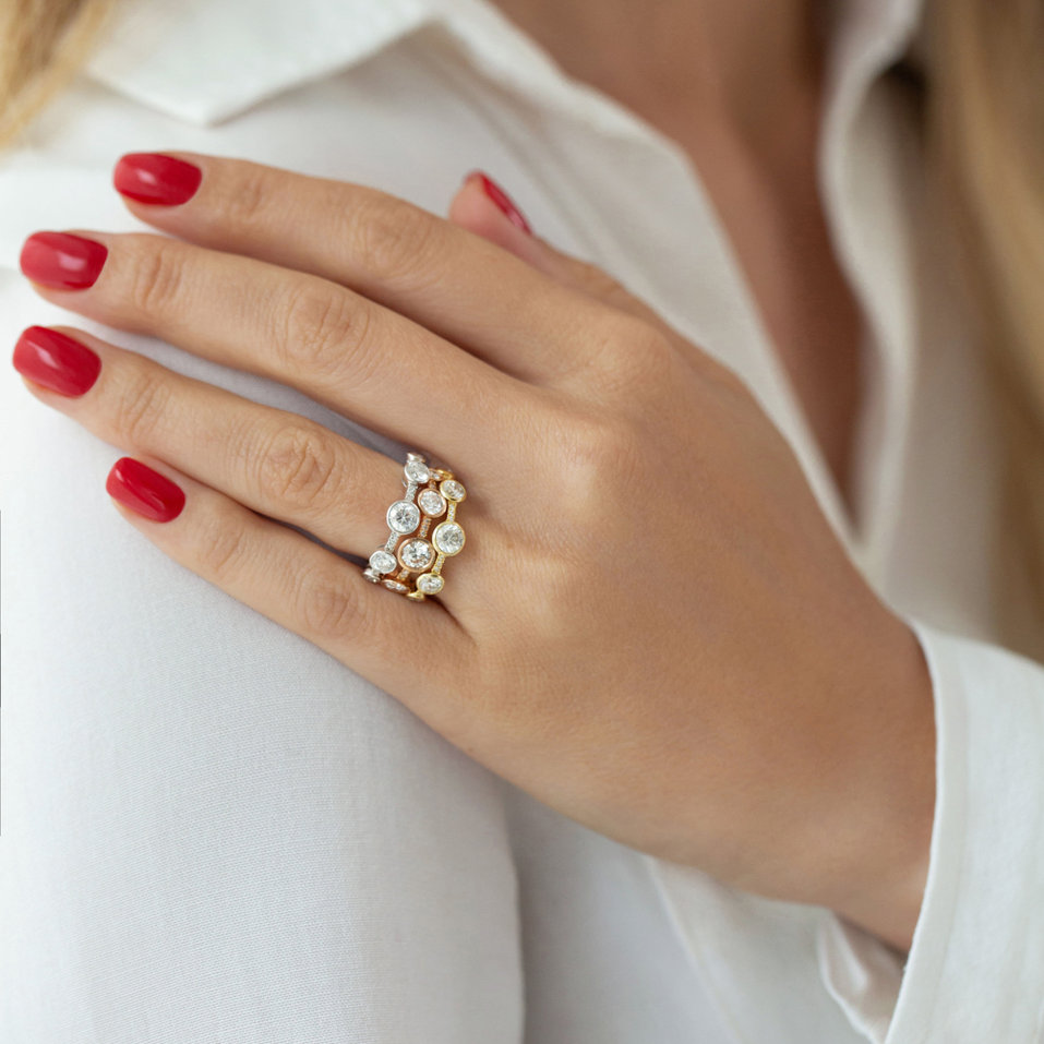 Prsten s černými a bílými diamanty Galaxy of Passion